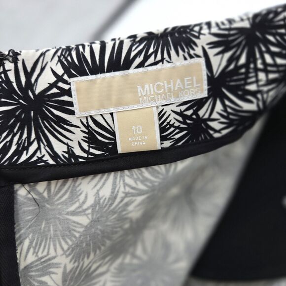 Michael Kors Shorts Womens 10 White Black Stretch Skort Back Zip Tenniscore - Picture 3 of 9